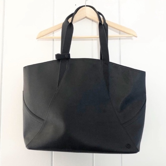 lululemon athletica Handbags - Lululemon All Day Tote Bag EUC